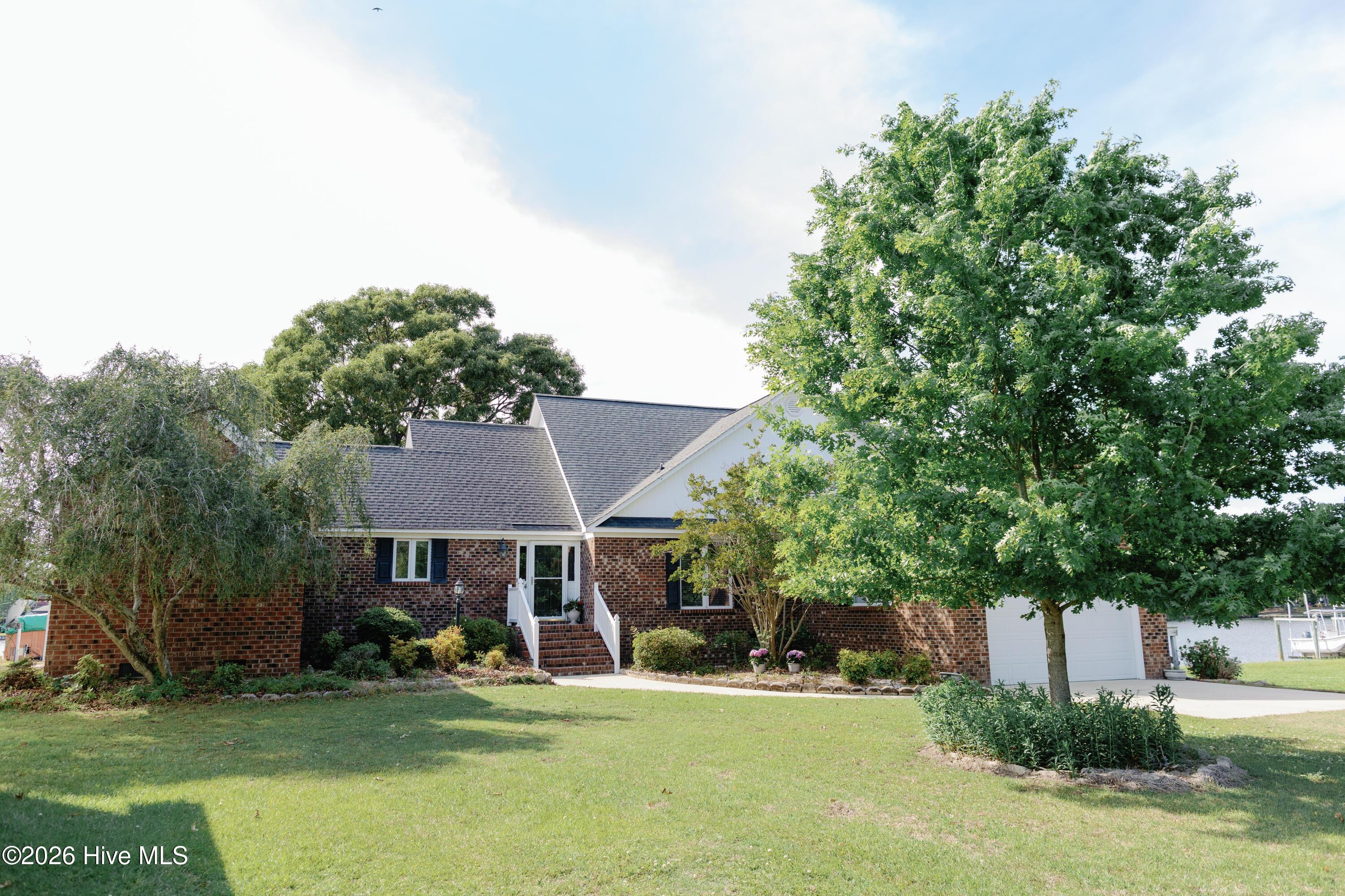 Image 1: 674 Brooks Rd