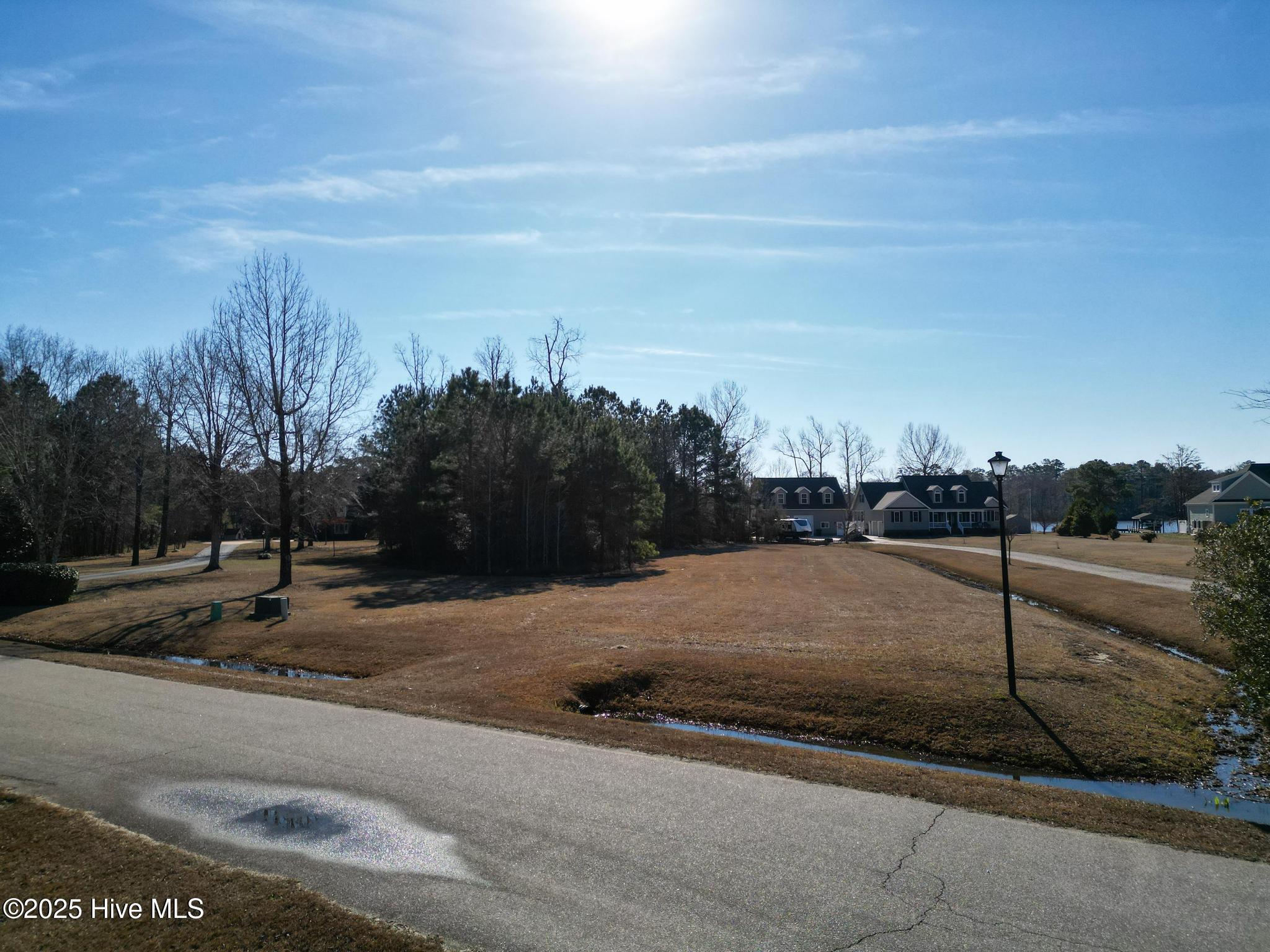 Image 2: 118 Dockery Dr-1