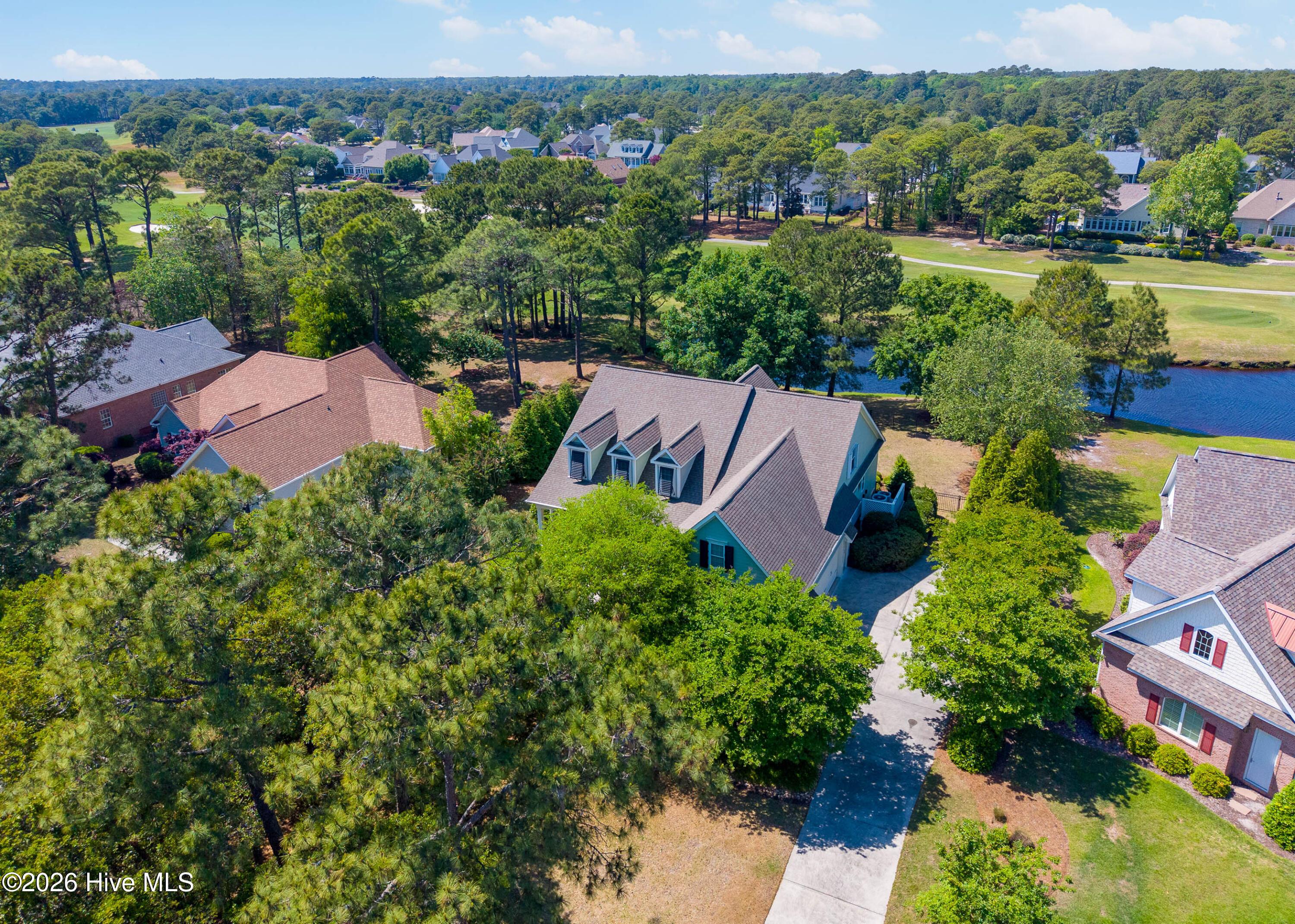 Image 2: 2886 St. James Dr MLS-2