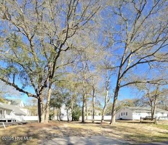 Lot 42 NE 8th Street