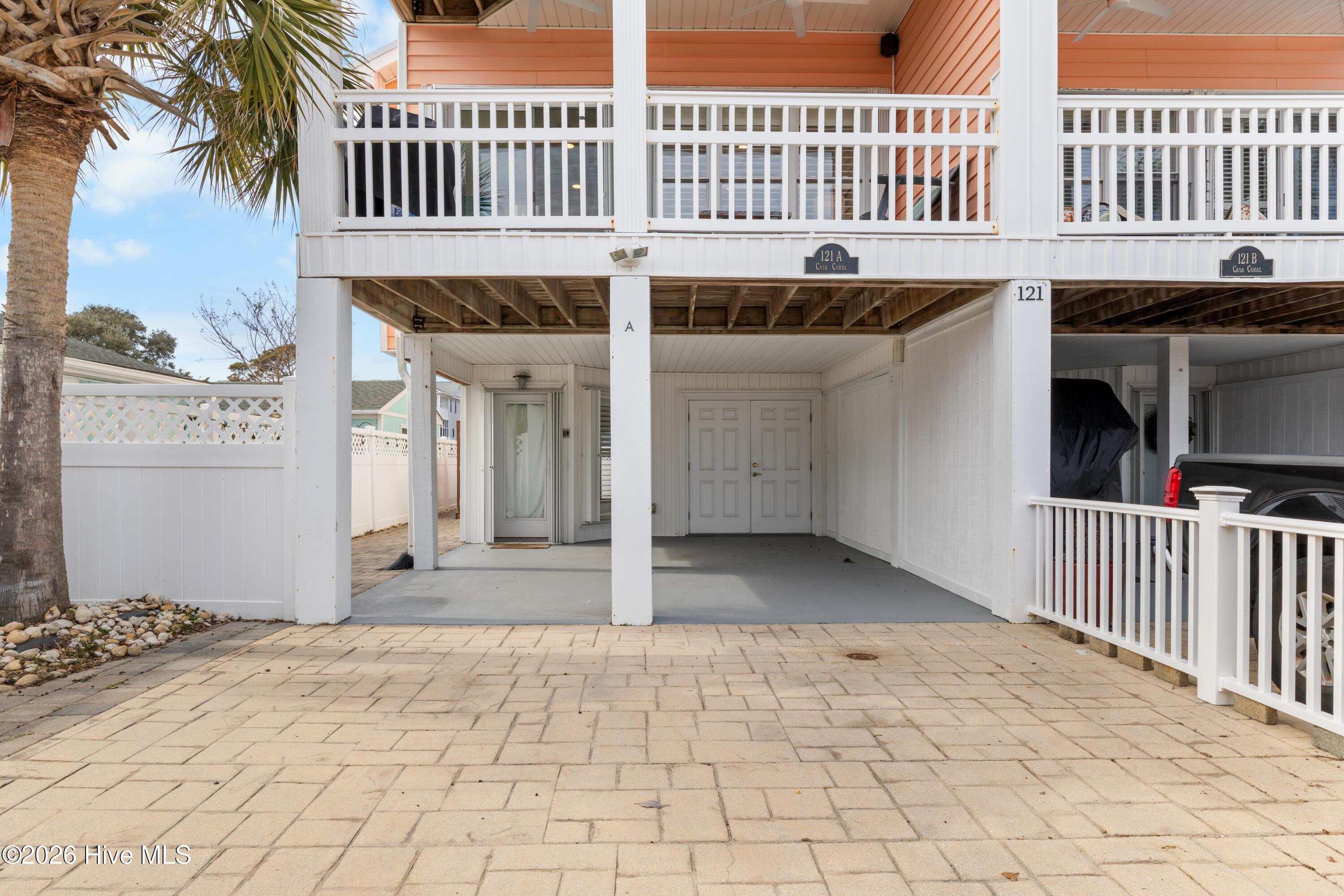 Image 4: 121NFourthStA-32