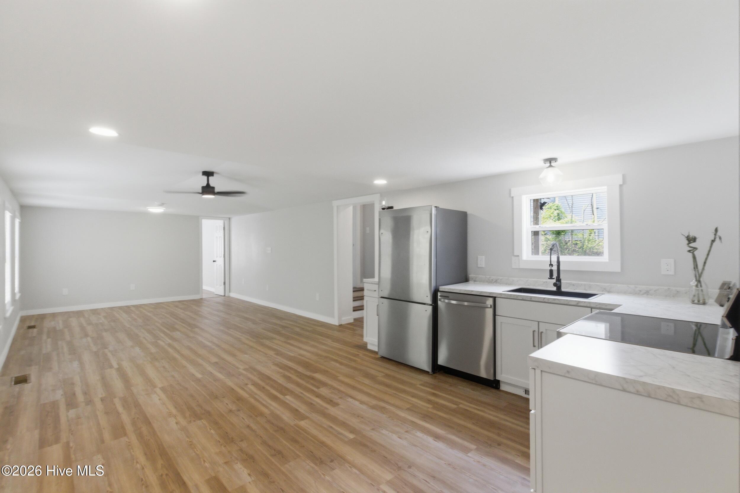 Image 4: 10_1977_colington_rd_kdh_nc_005