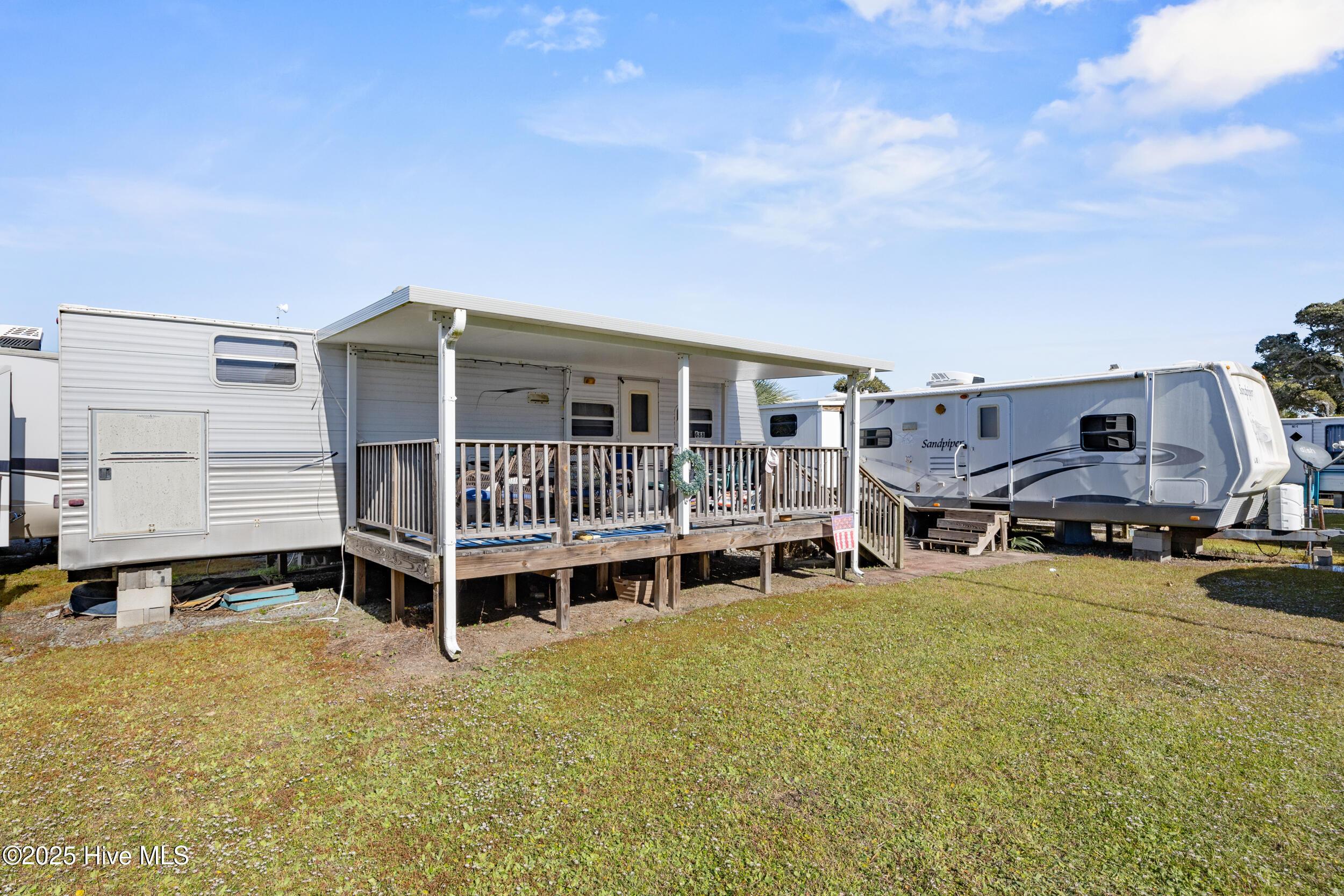 Image 1: 3_front exterior