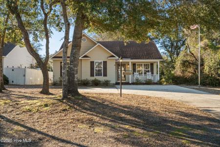 803 W Oak Island Drive