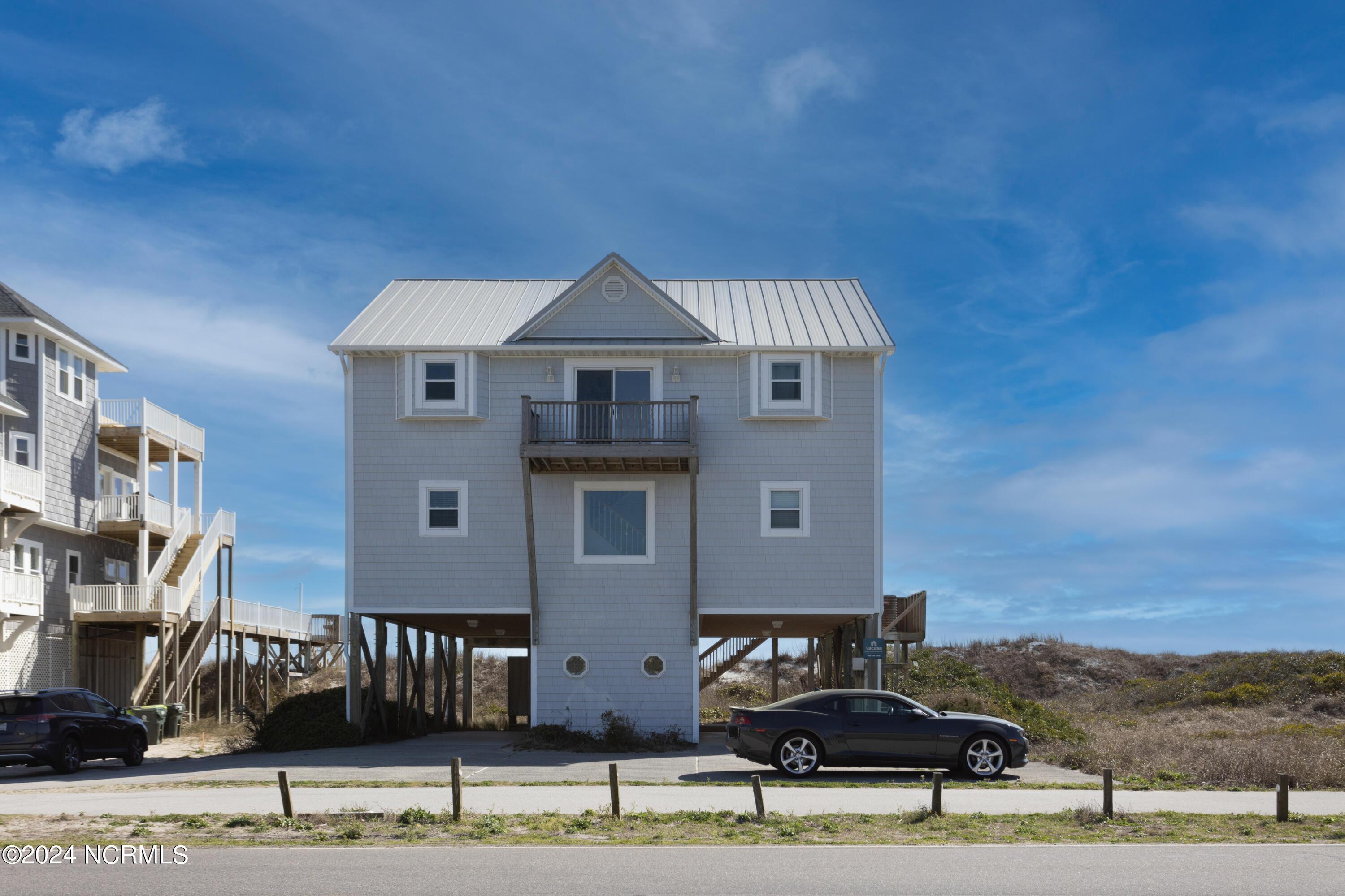 Image 4: Front