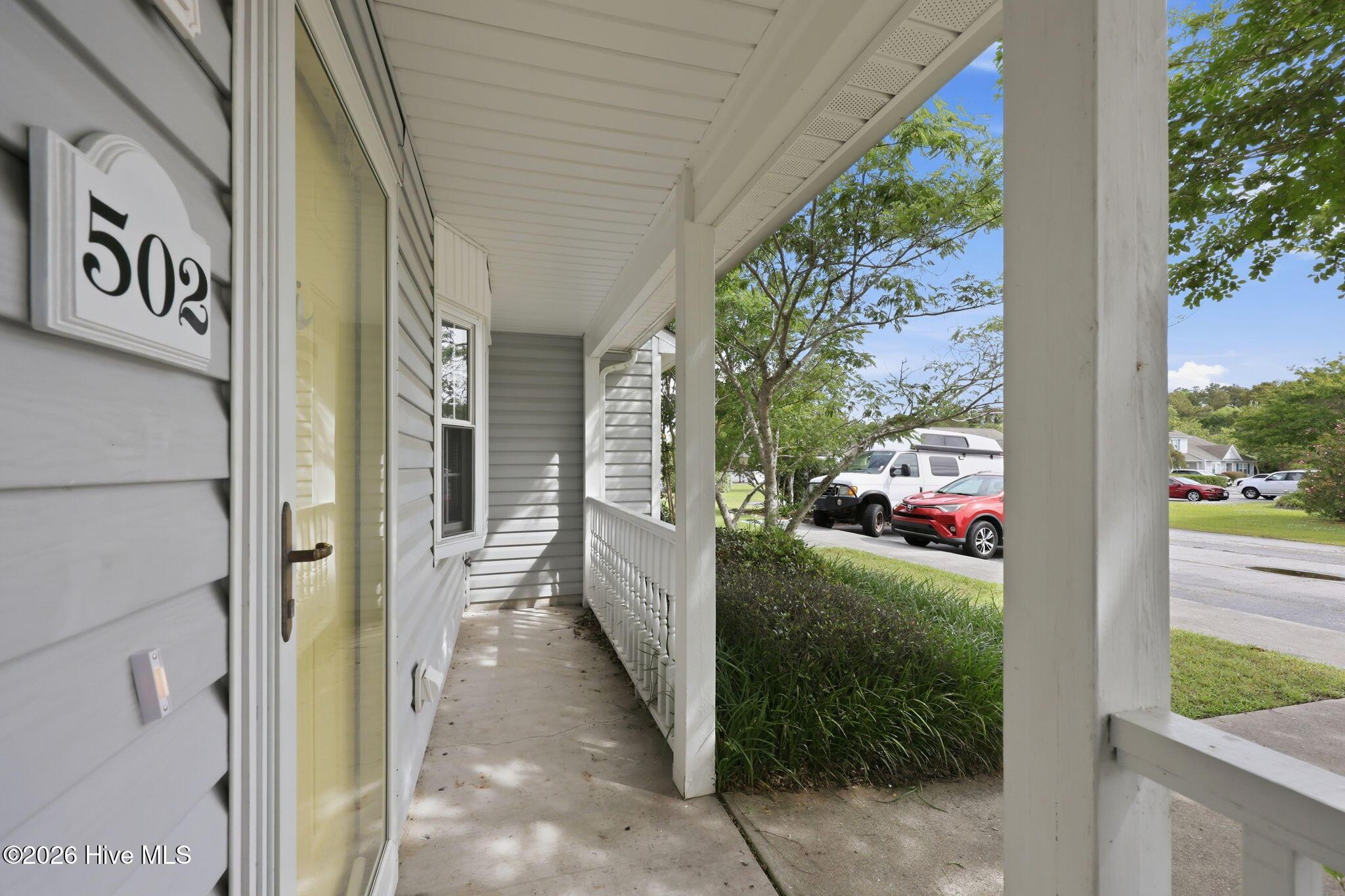 Image 2: 6-web-or-mls-502 Courtyard East 006