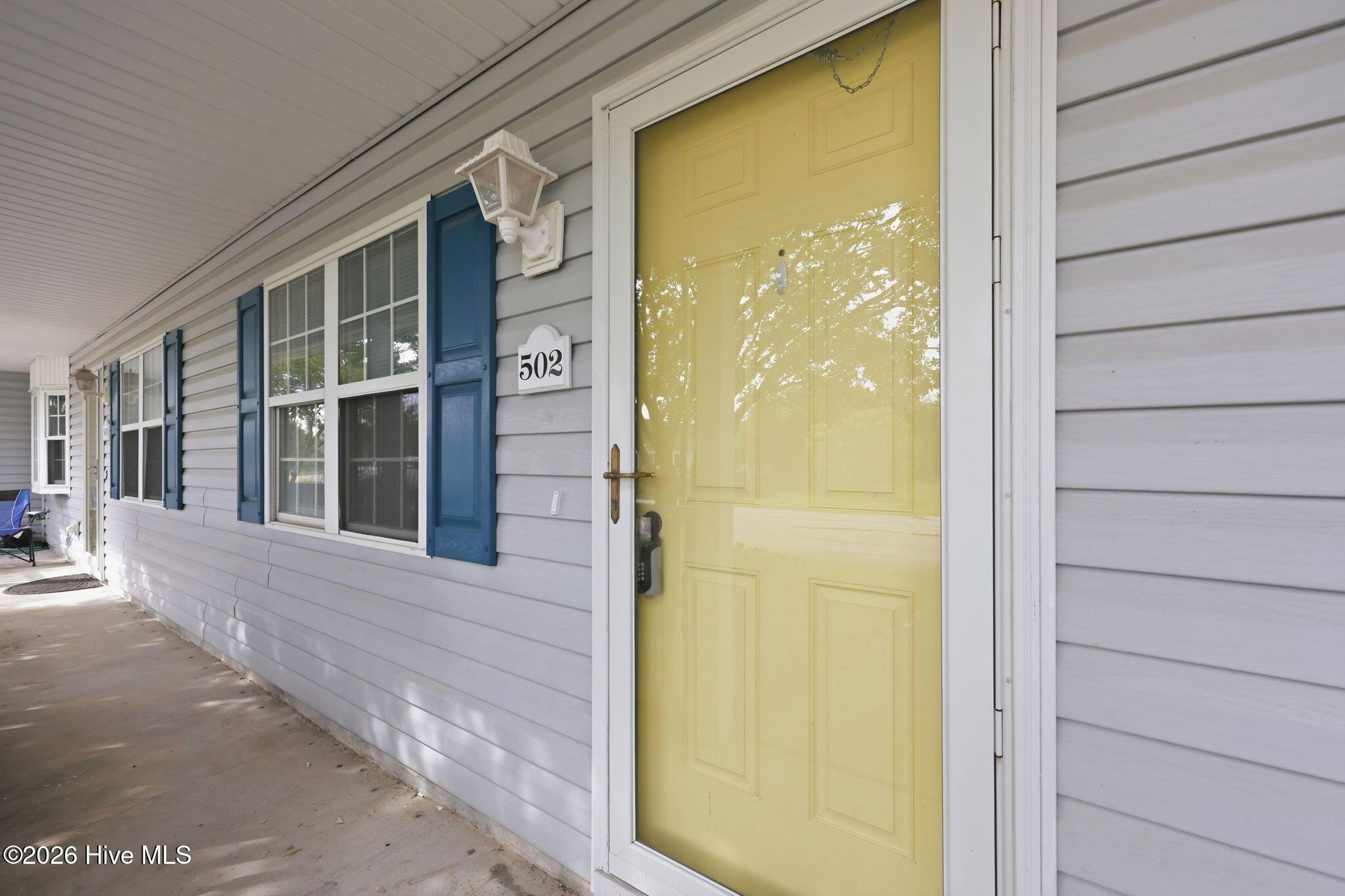 Image 3: 5-web-or-mls-502 Courtyard East 005