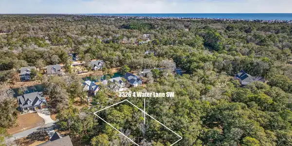Image 3: 33264WaterLaneSW-16