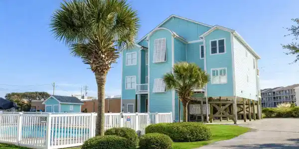 Image 2: 107 Beachwood Dr 2B