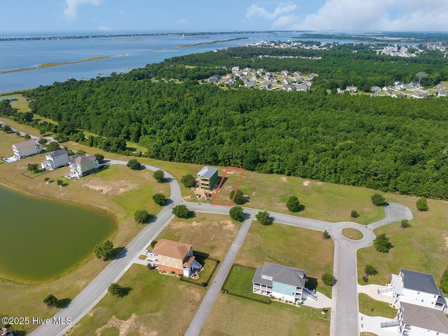 Image 1: 242 Colleton Square, Newport, NC