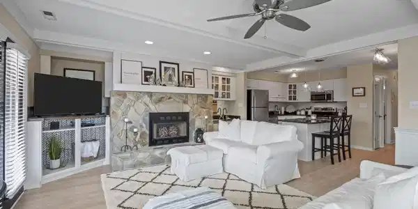 Image 2: Living Room & Kitchen