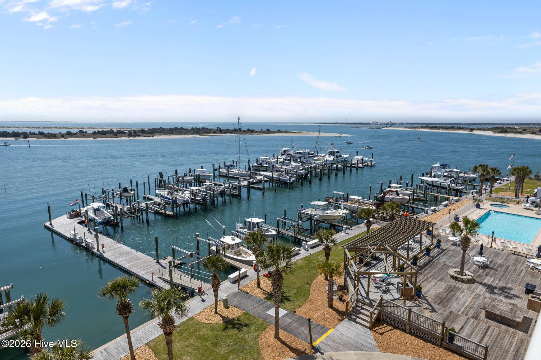 Image 3: Marina