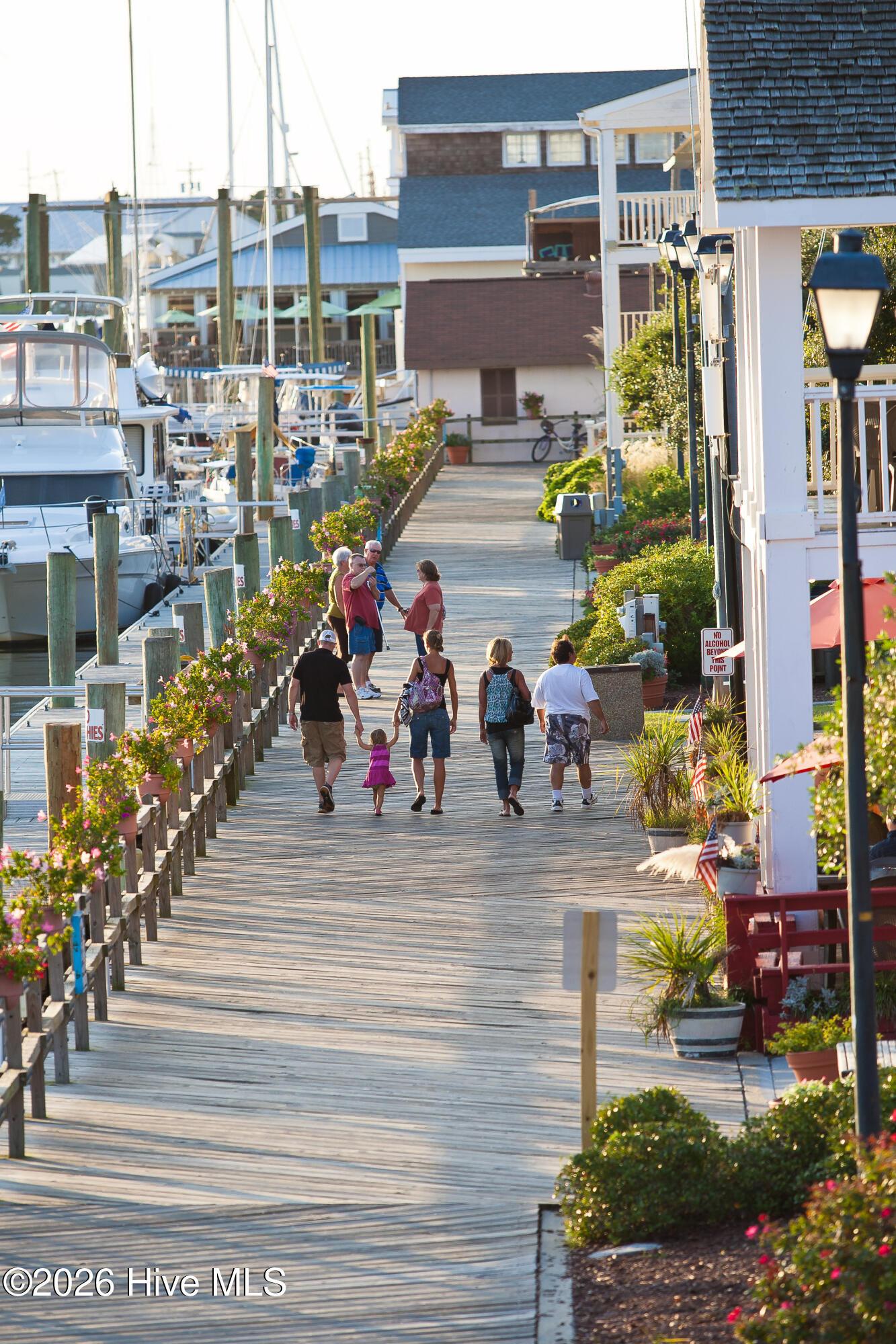 Image 4: Proximate to Downtown Beaufort