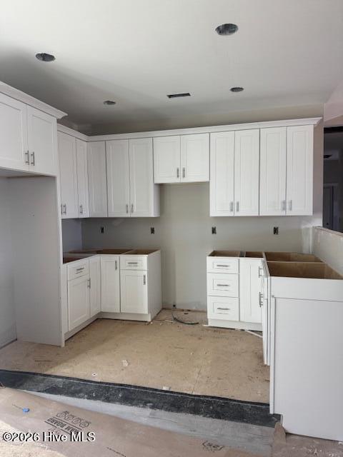 Image 2: 1058 chadwick kitchen cabinet