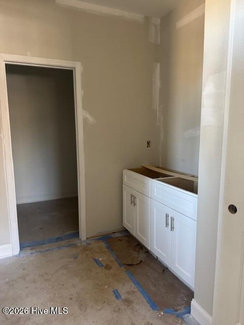 Image 4: 1058 chadwick bath