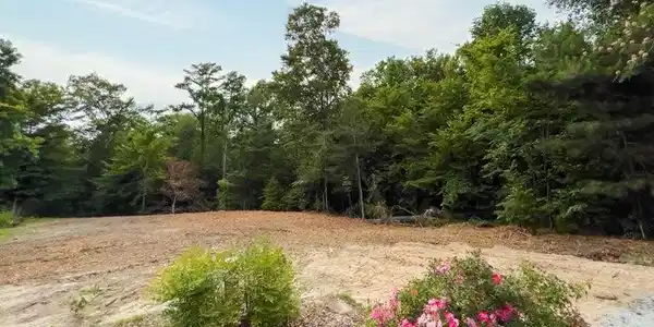 102 Cabot Circle
