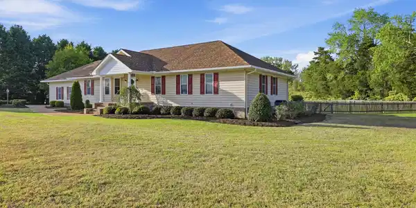 100 Schooner Landing Drive