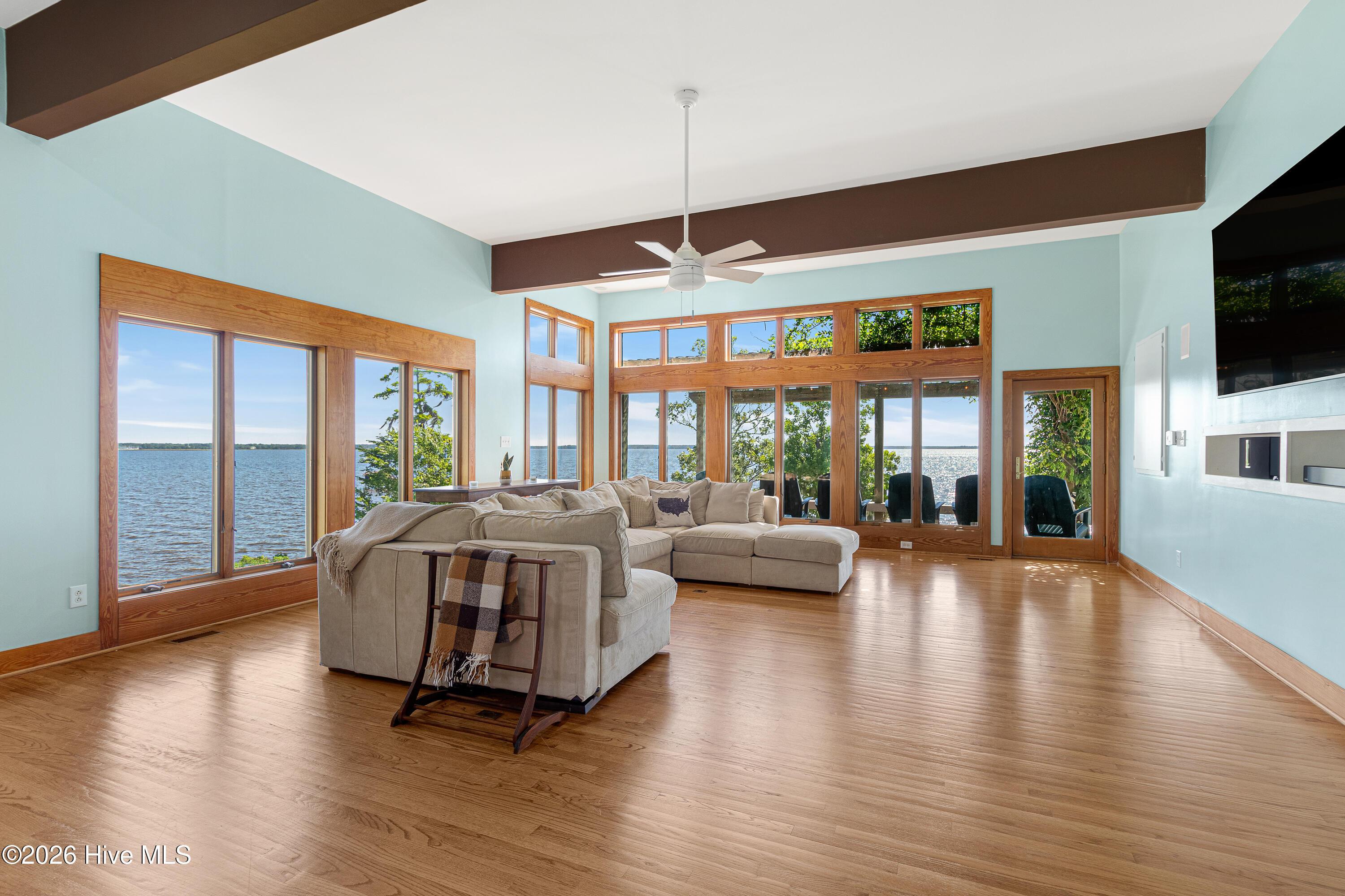 Image 3: Spacious Family Room w/ Water views