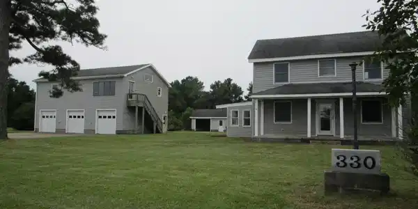 330 Narrow Shore Road
