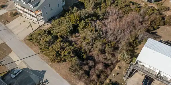 Image 2: 109 Robin Ave