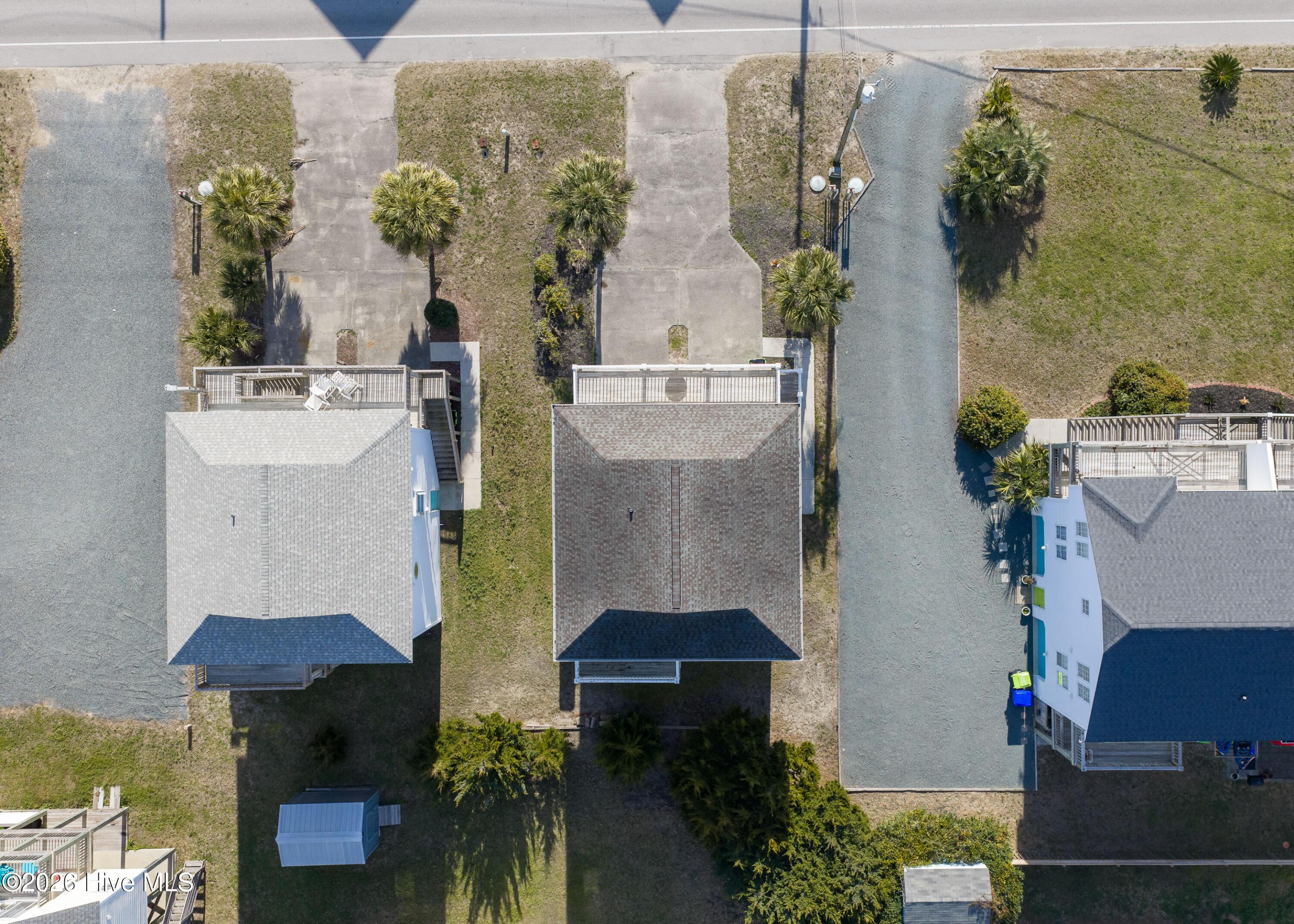 Image 4: 2381 Island Dr MLS-9