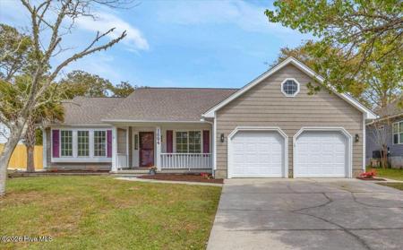 1694 Lake Tree Drive SW