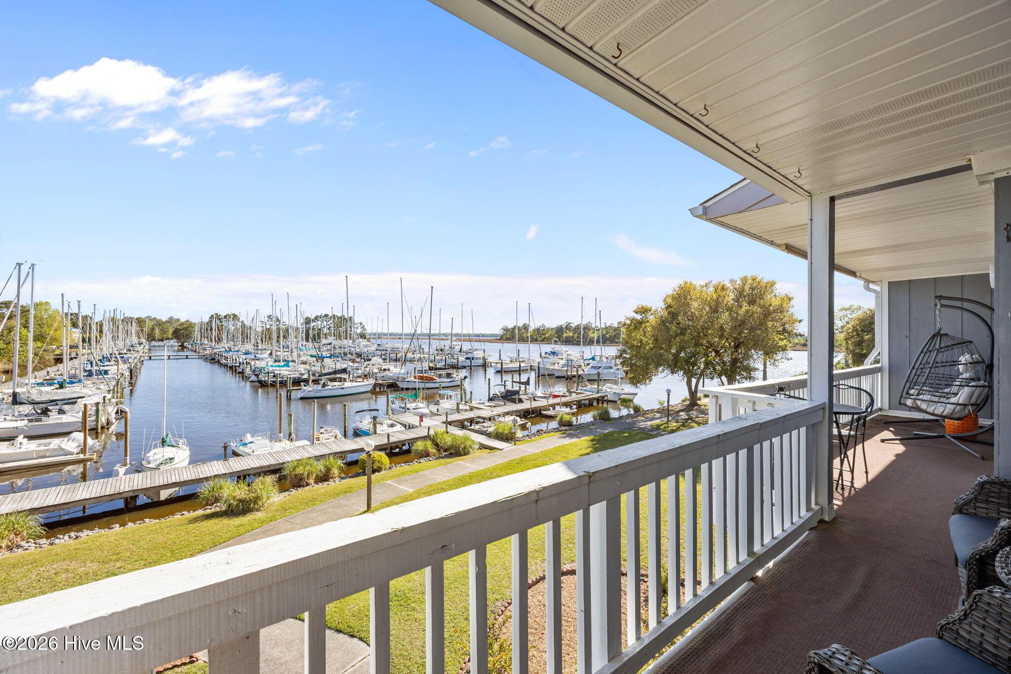 Image 3: Spacious covered deck