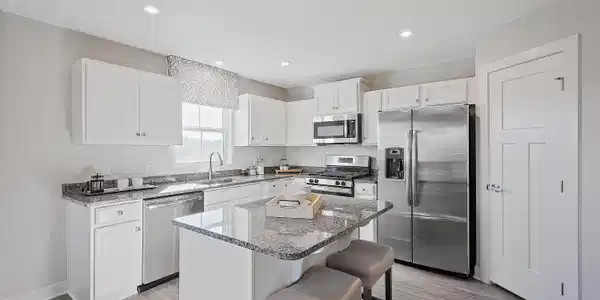 Image 3: VM_GRAND_BAHAMA_MAPLECREST _07