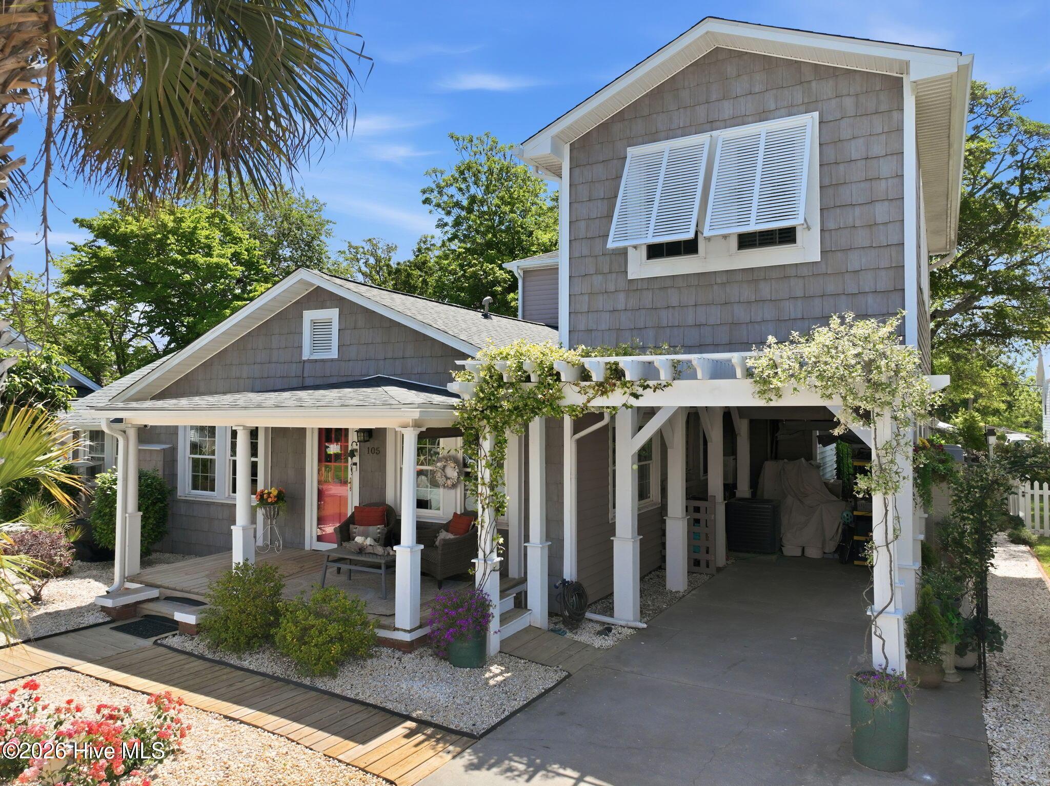 Image 4: 2-web-or-mls-105 S Webb St 001