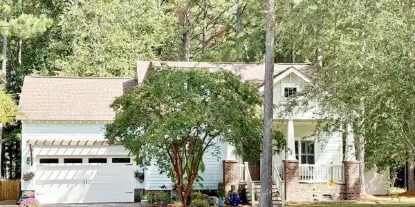 24 Muscadine Court