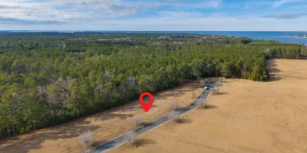 Image 3: 14-web-or-mls-chadwick-visuals-109-bare-