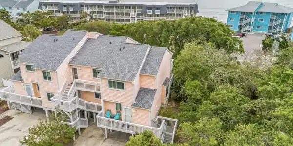 2404 Surfrider Circle