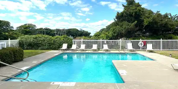 Image 4: Shutter on the Sound Pool