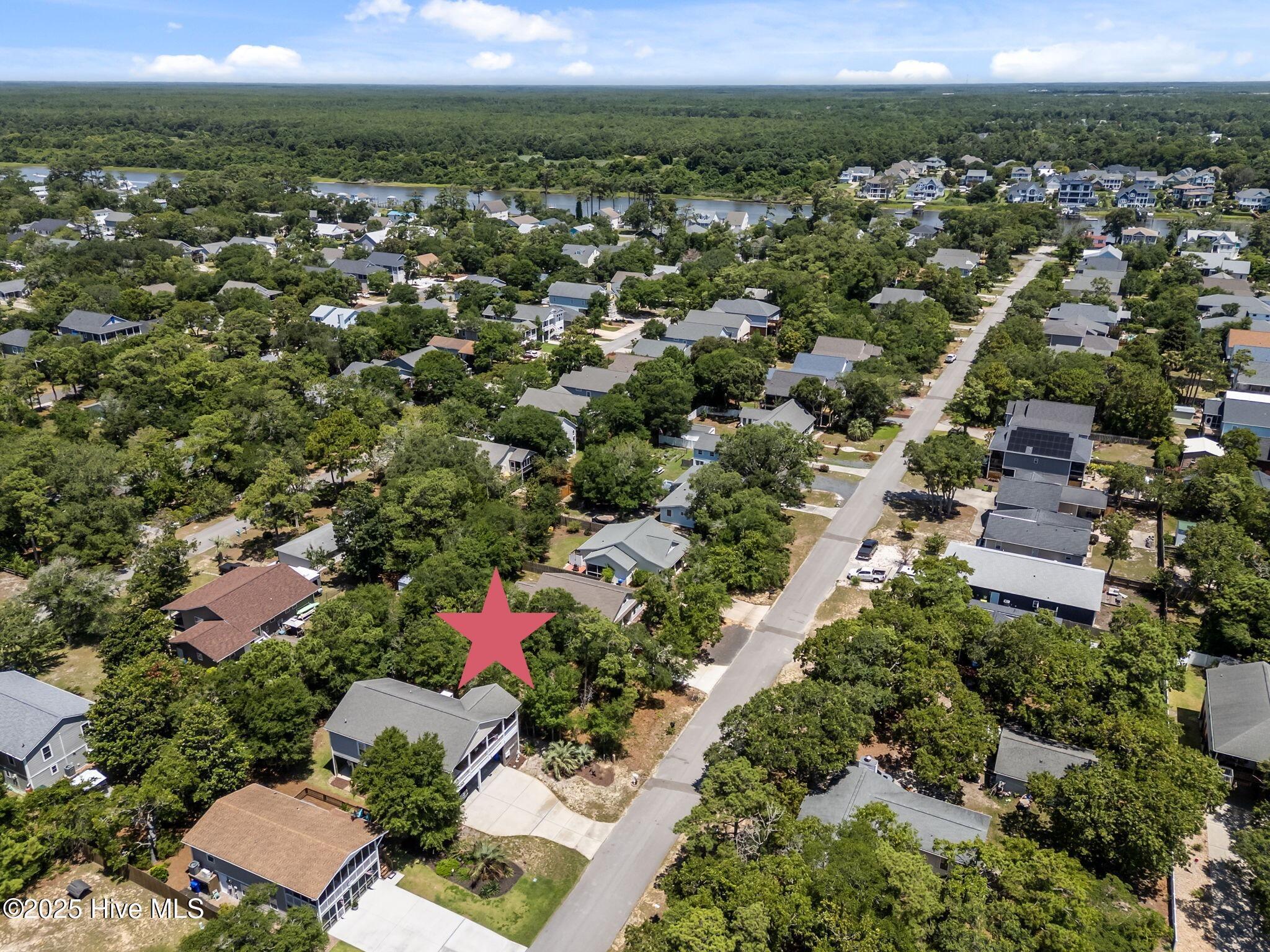 Image 4: LOT 3