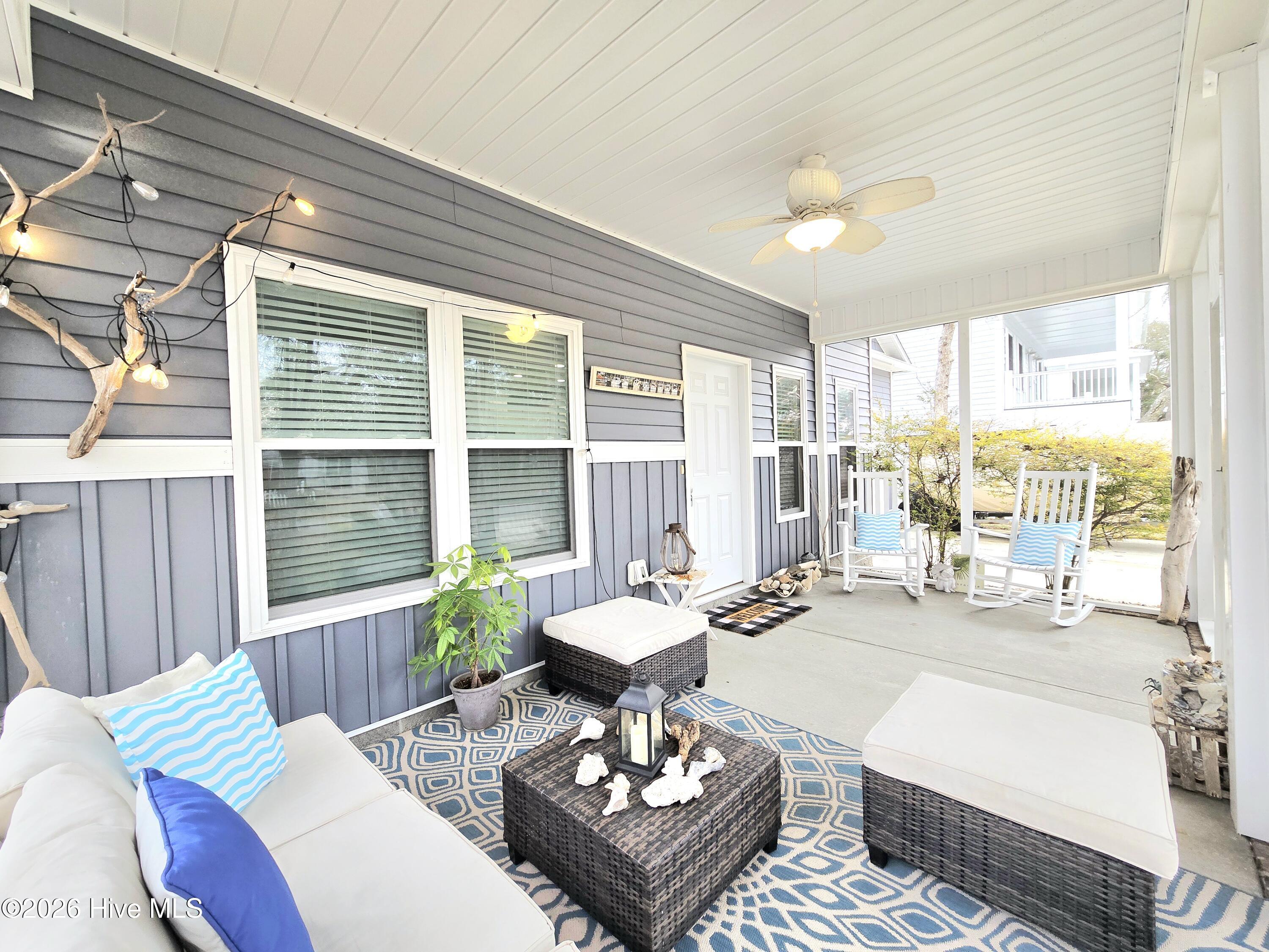 Image 4: Large front porch