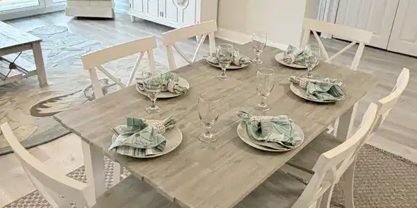 Image 4: Dining Area View