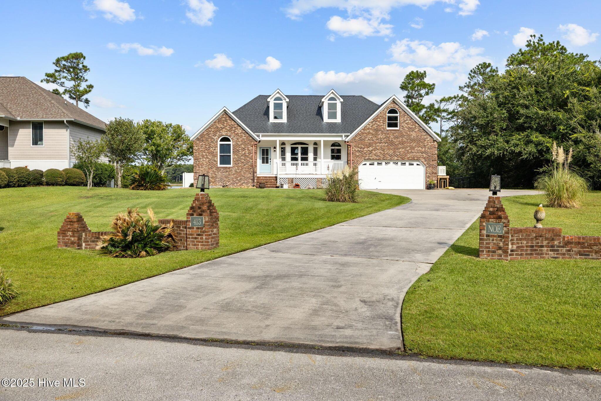 Image 3: Long driveway
