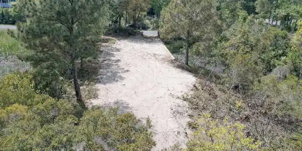 Image 2: 210 Shipwreck Lane