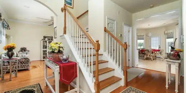 Image 4: Stairwell