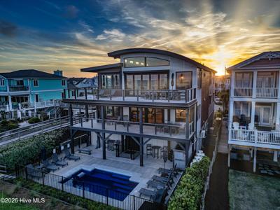 834 Fort Fisher Boulevard N