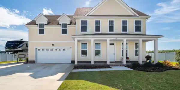 300 Farmstead Loop