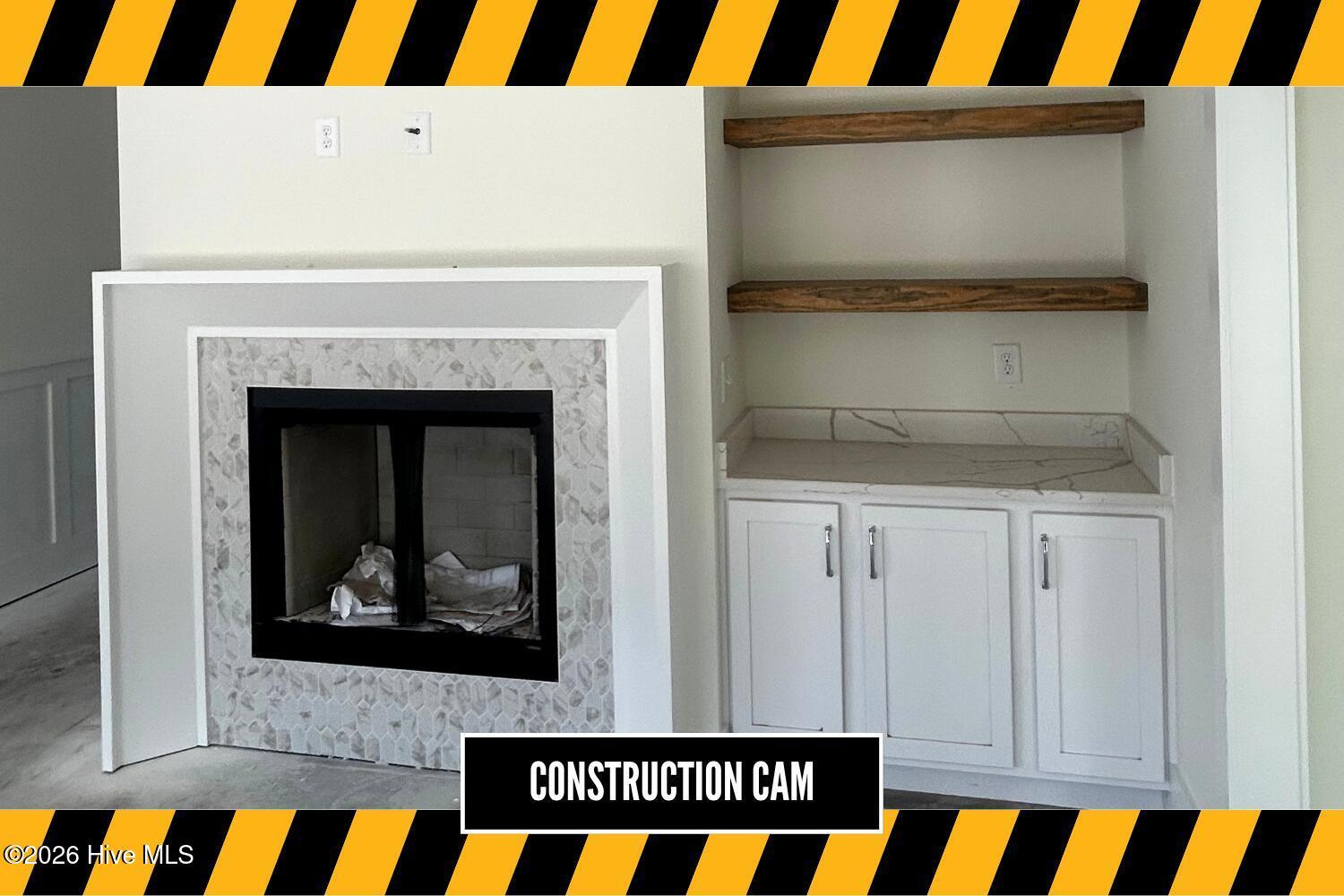 Image 4: Living Room with Gas Fireplace