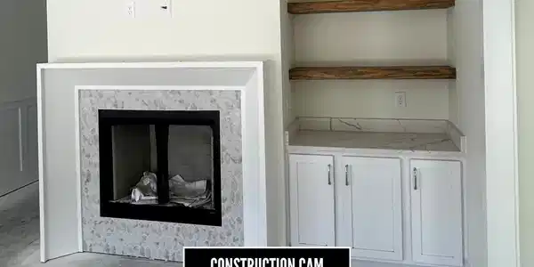 Image 4: Living Room with Gas Fireplace