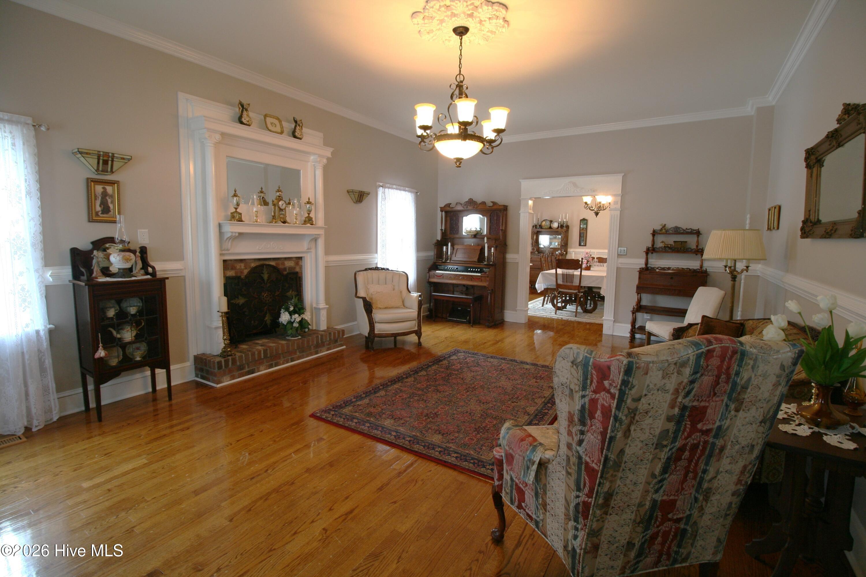 Image 4: Formal Living Room