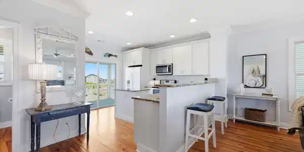 Image 4: 68-web-or-mls-112 B Robin Ave 146