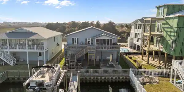 Image 3: 4-web-or-mls-DJI_20260327170723_0051_D