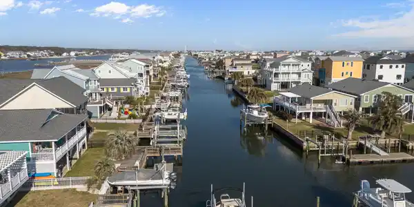 Image 4: 15-web-or-mls-DJI_20260327171721_0063_D