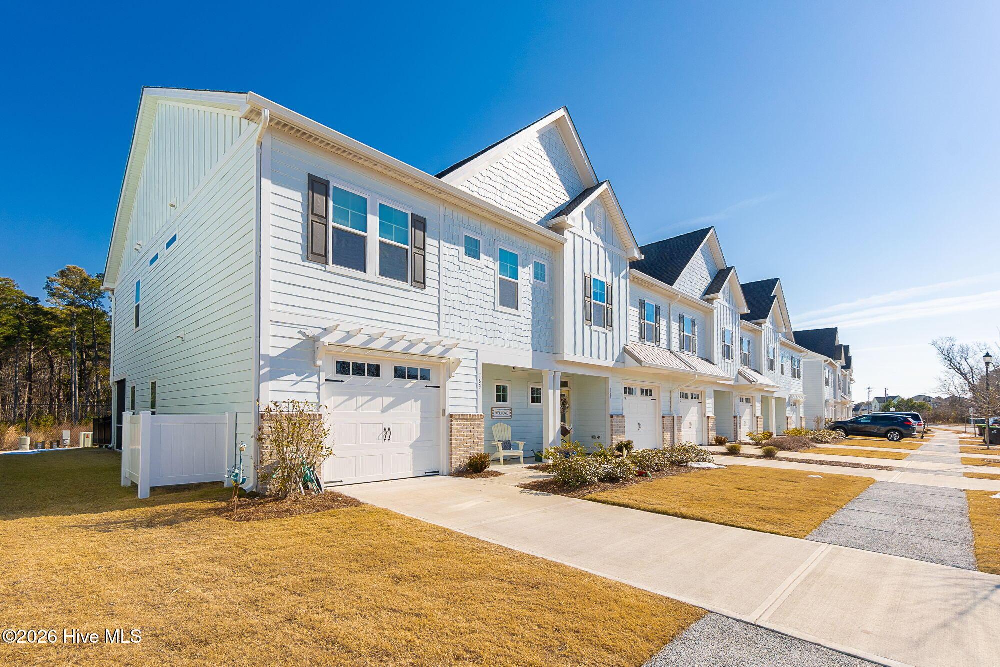 Image 2: 3-web-or-mls-chadwick-visuals-163-freedo