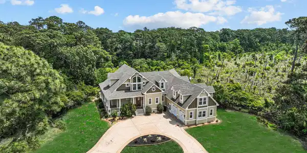 125 Tower Lane