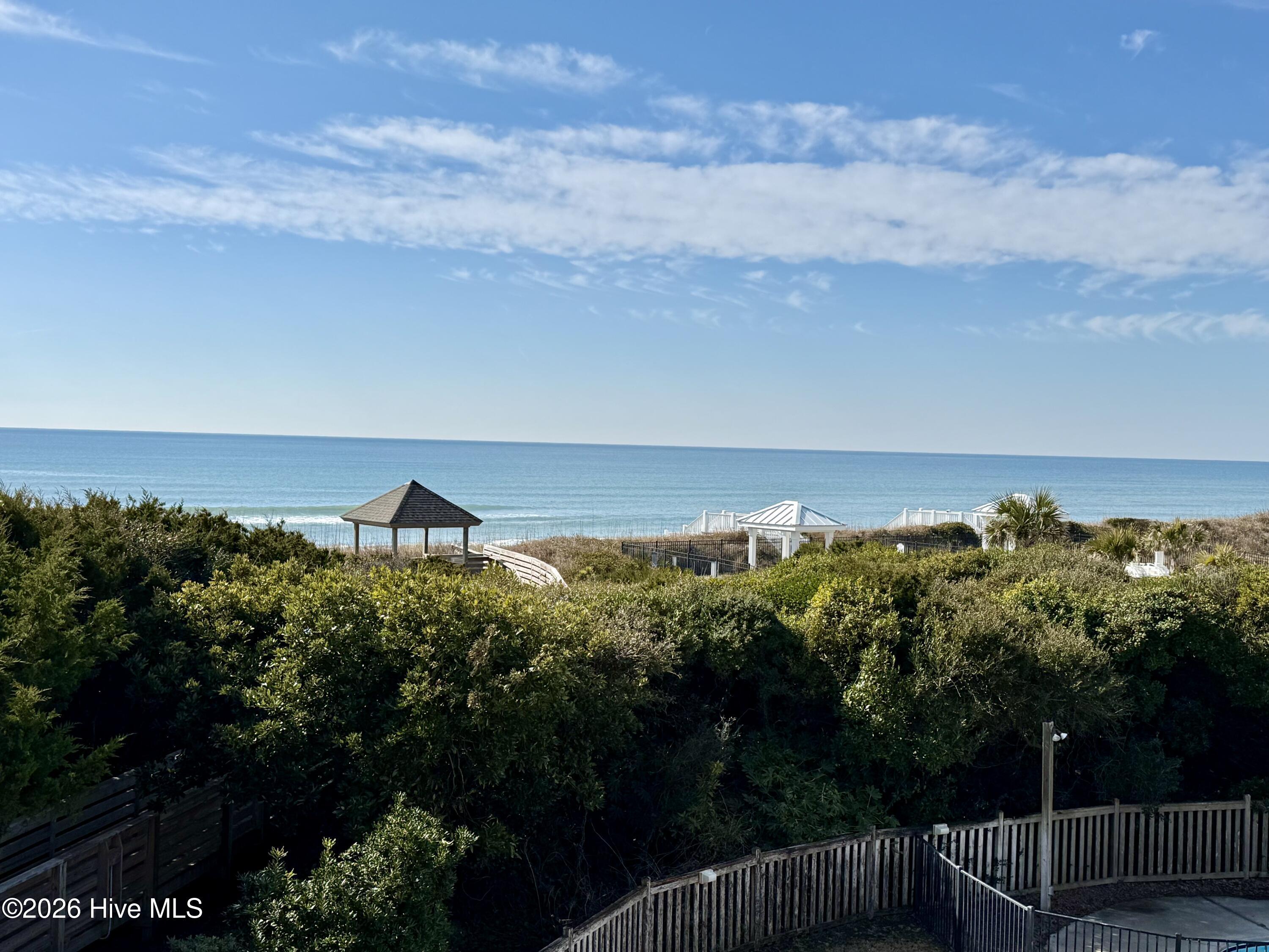 Image 3: Gorgeous Oceanviews
